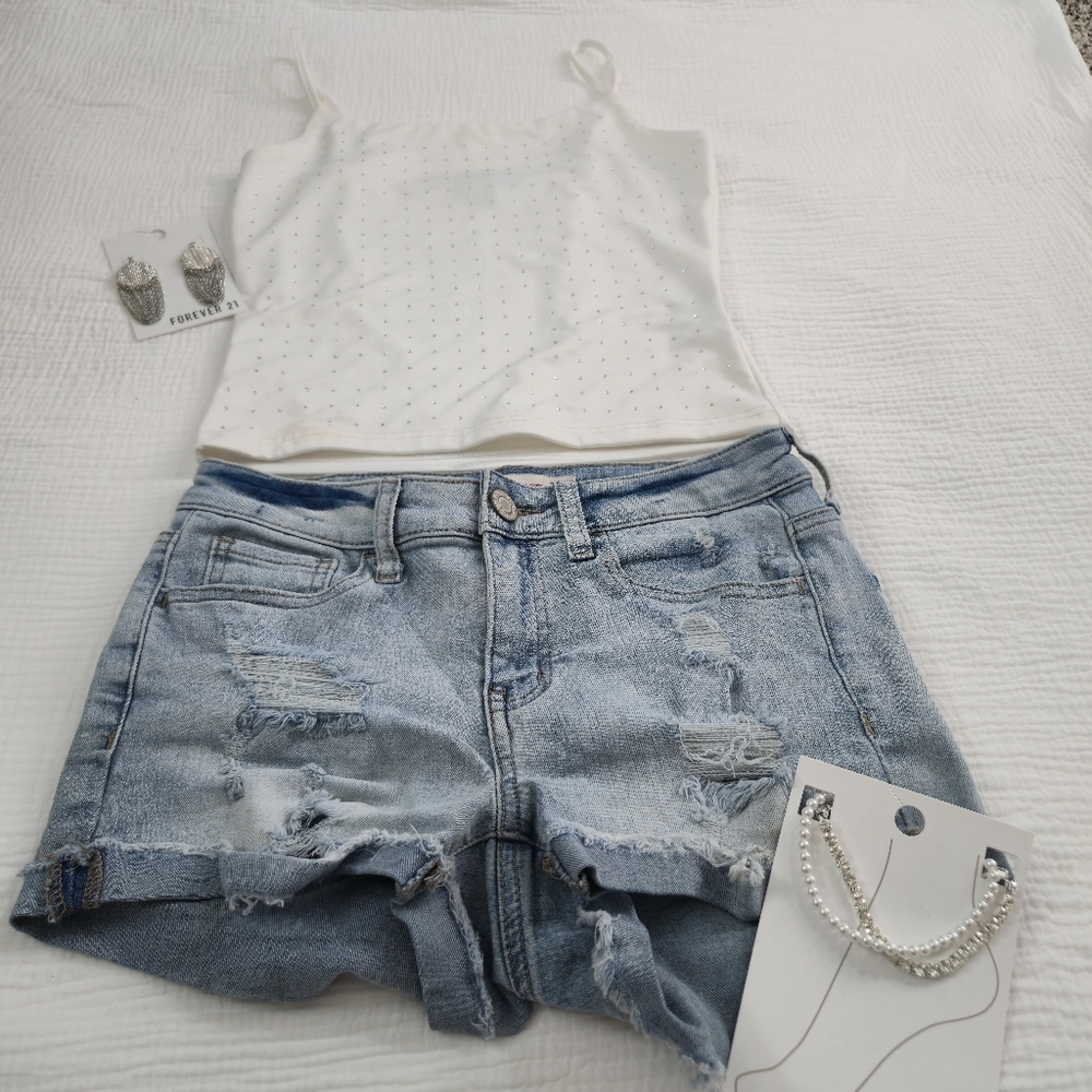 4pc Set!! Gem-Studded Summer Bundle – Harper & Ivy Top + SO Shorts + Accessories
